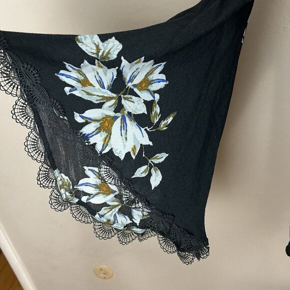 Free People Wanderer Mini Dress Gray Floral Cutout Long Bell Sleeve Lace Size XS - Picture 5 of 16